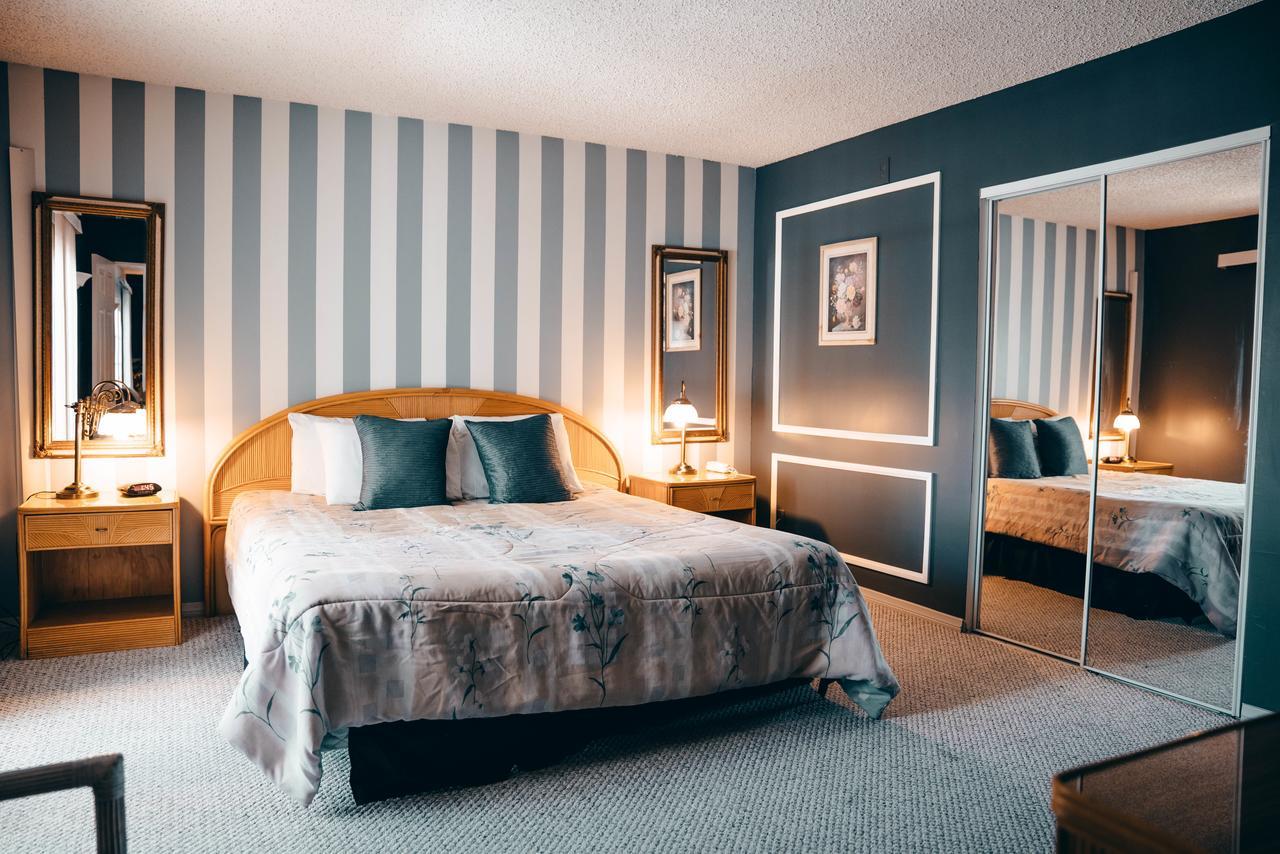 Hotel Adriatic Palm Springs