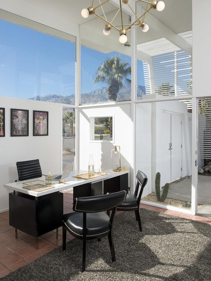 Resort The Monkey Tree Palm Springs