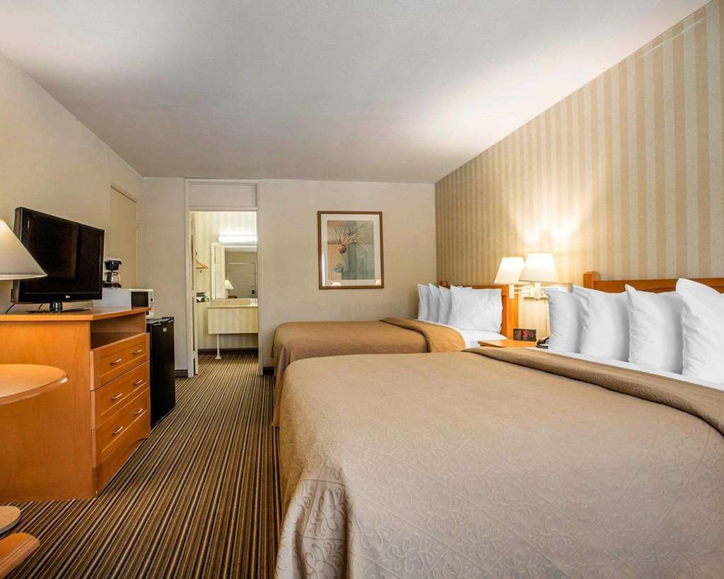 Travelodge By Wyndham Hotel Palm Springs