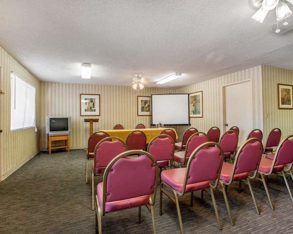 Travelodge By Wyndham Hotel Palm Springs