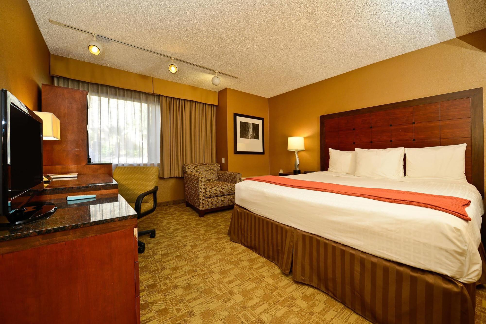 Travelodge By Wyndham Palm Springs
