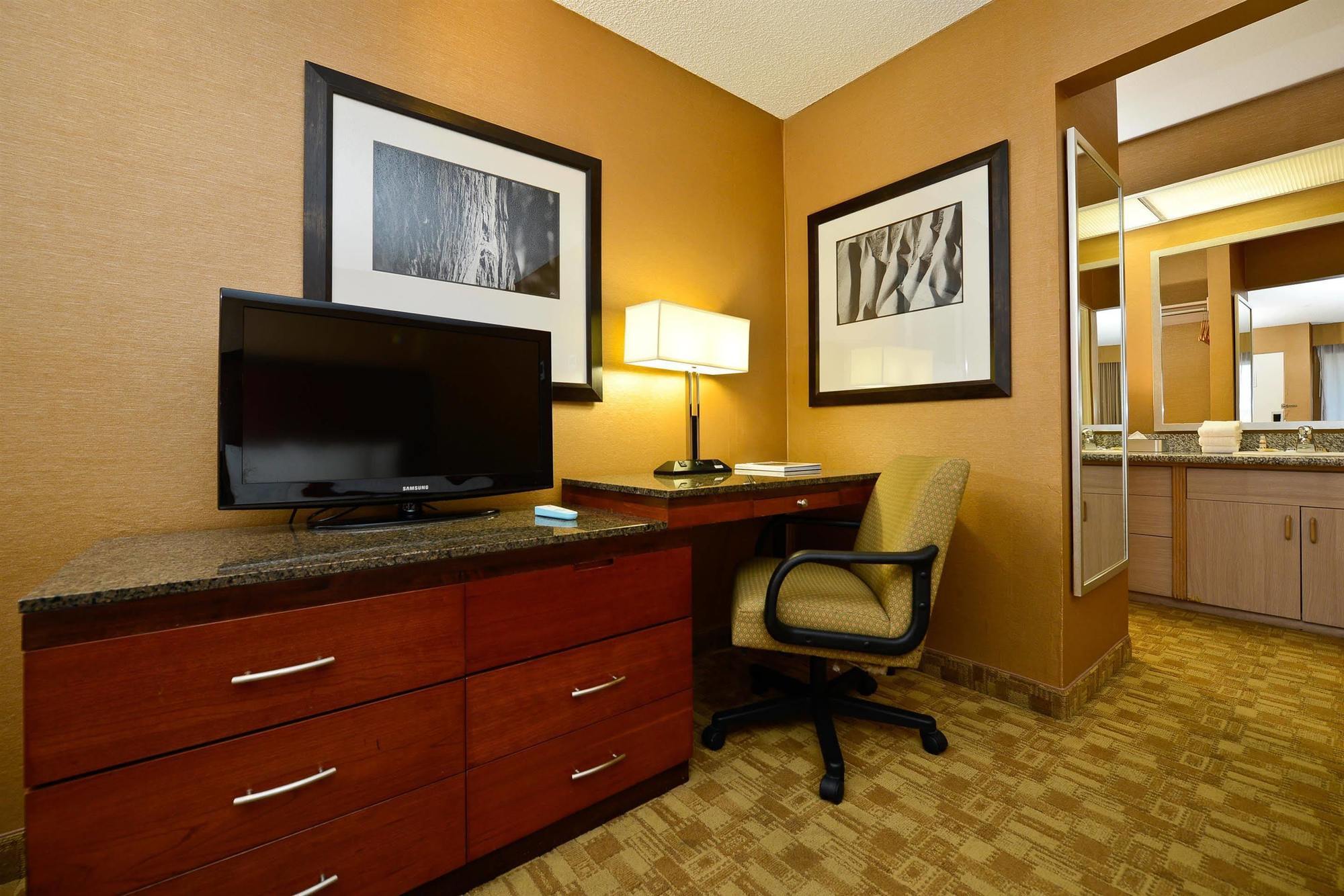Travelodge By Wyndham Hotel 3*