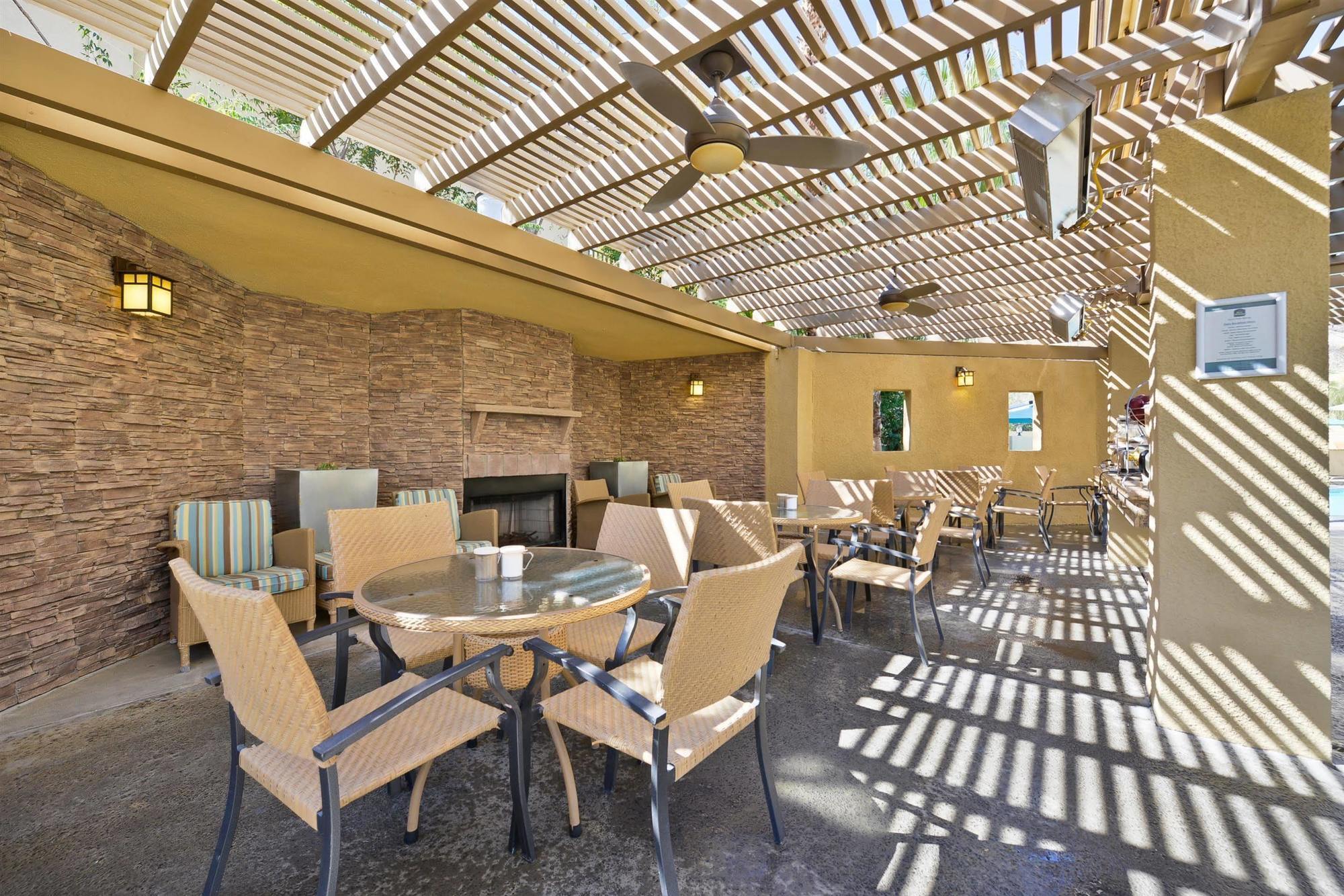 Travelodge By Wyndham Hotel Palm Springs
