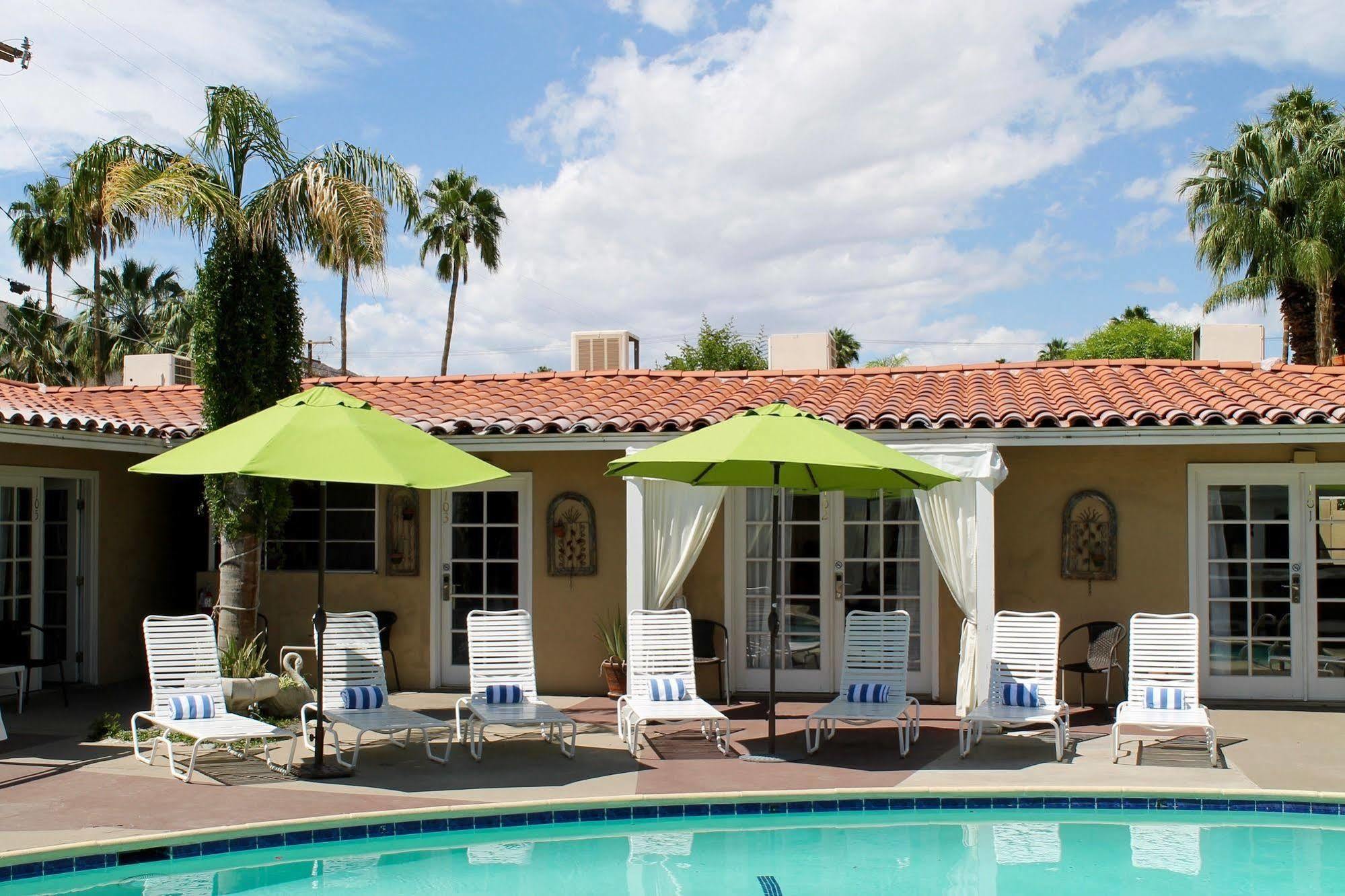 Resort La Dolce & - A Gay Men's Clothing Optional 4*