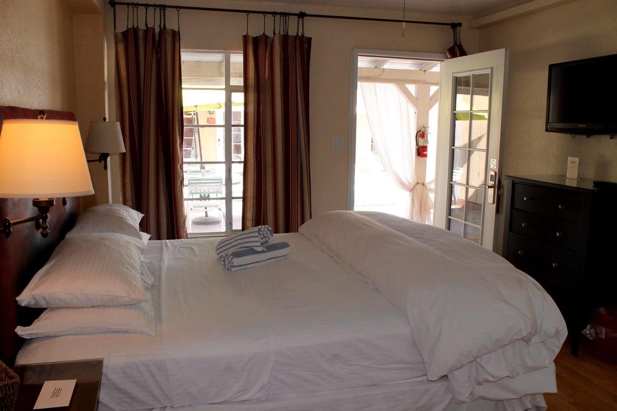 Resort La Dolce & - A Gay Men's Clothing Optional 4*