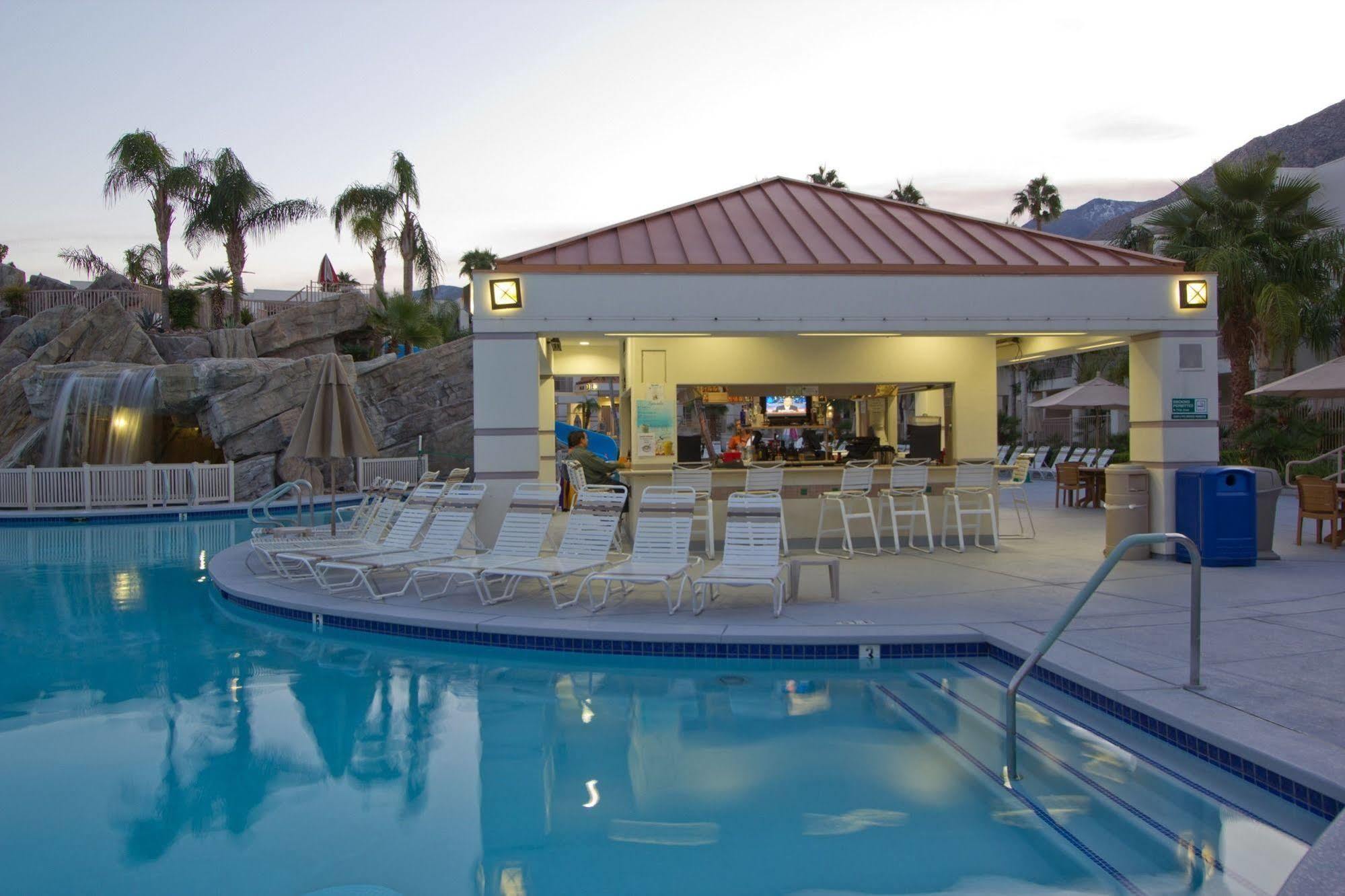 Hilton Vacation Club Palm Canyon Resort 3*