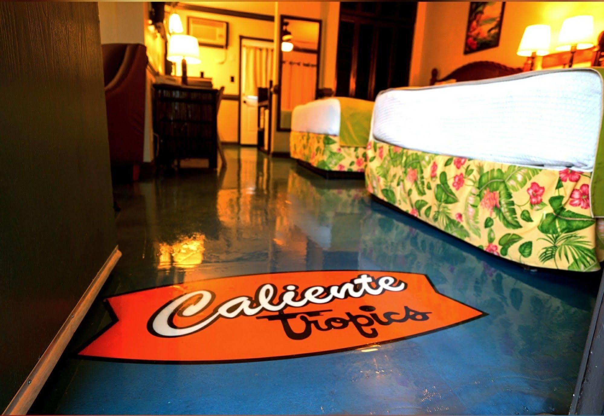 Caliente Tropics 3*