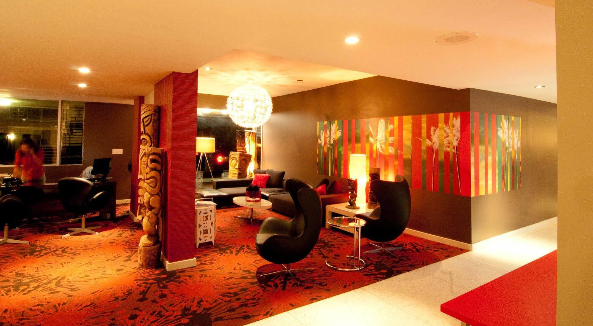 Caliente Tropics Hotel 3*