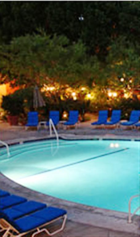 Getaways At Tennis Club Hotel