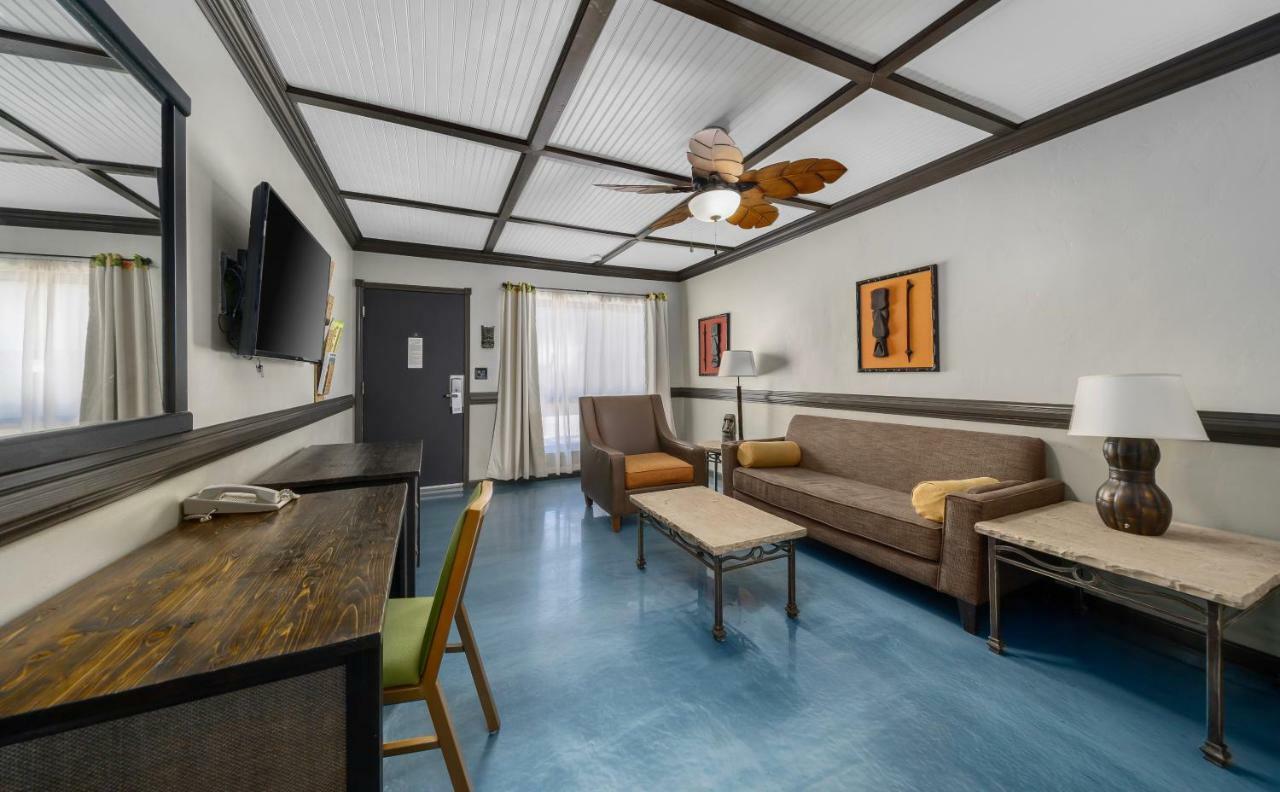 Caliente Tropics Hotel Palm Springs