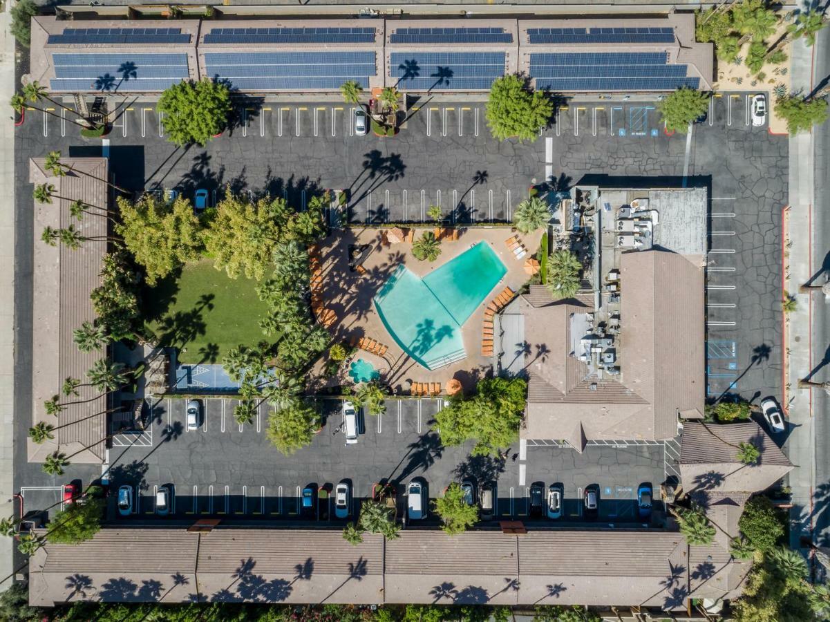Hotel Caliente Tropics