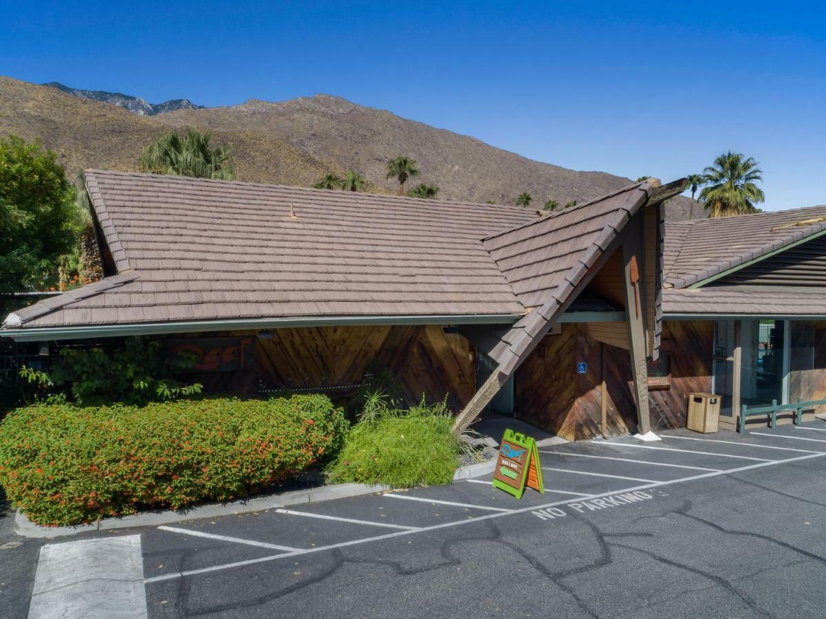 Caliente Tropics 3* Palm Springs