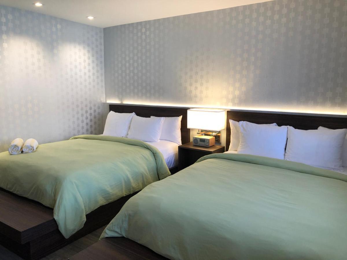 The Skylark, A 3* Palm Springs