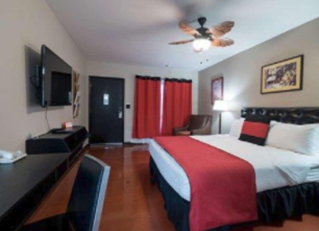 Hotel Caliente Tropics 3*