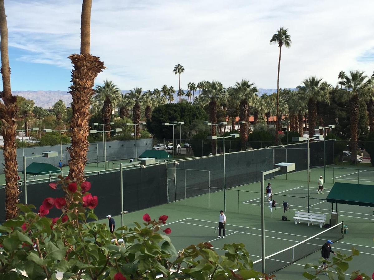 Hotel Getaways At Tennis Club Palm Springs