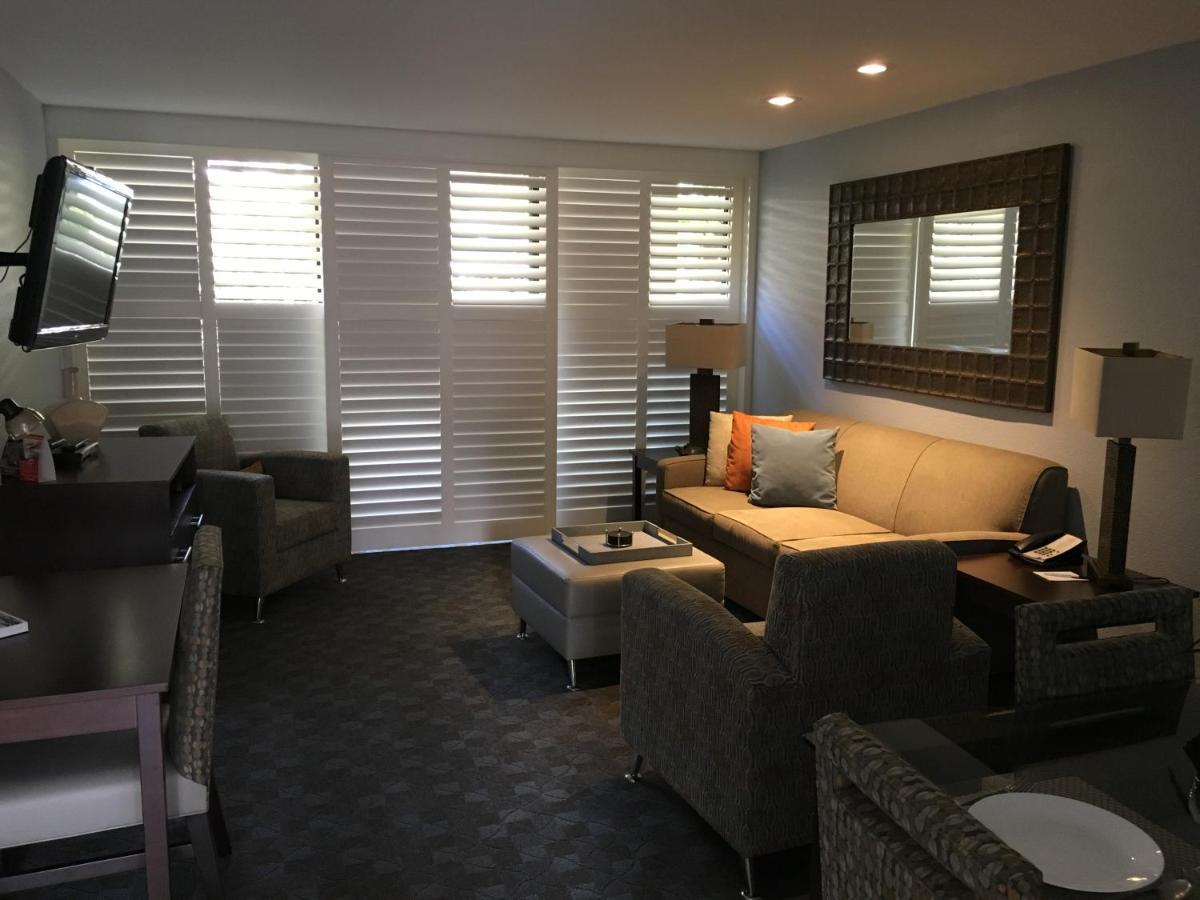 Getaways At Tennis Club Hotel 3*