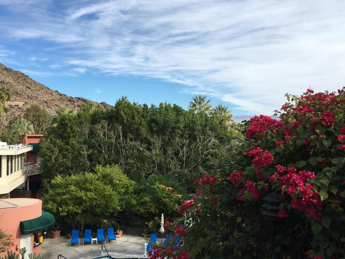 Getaways At Tennis Club