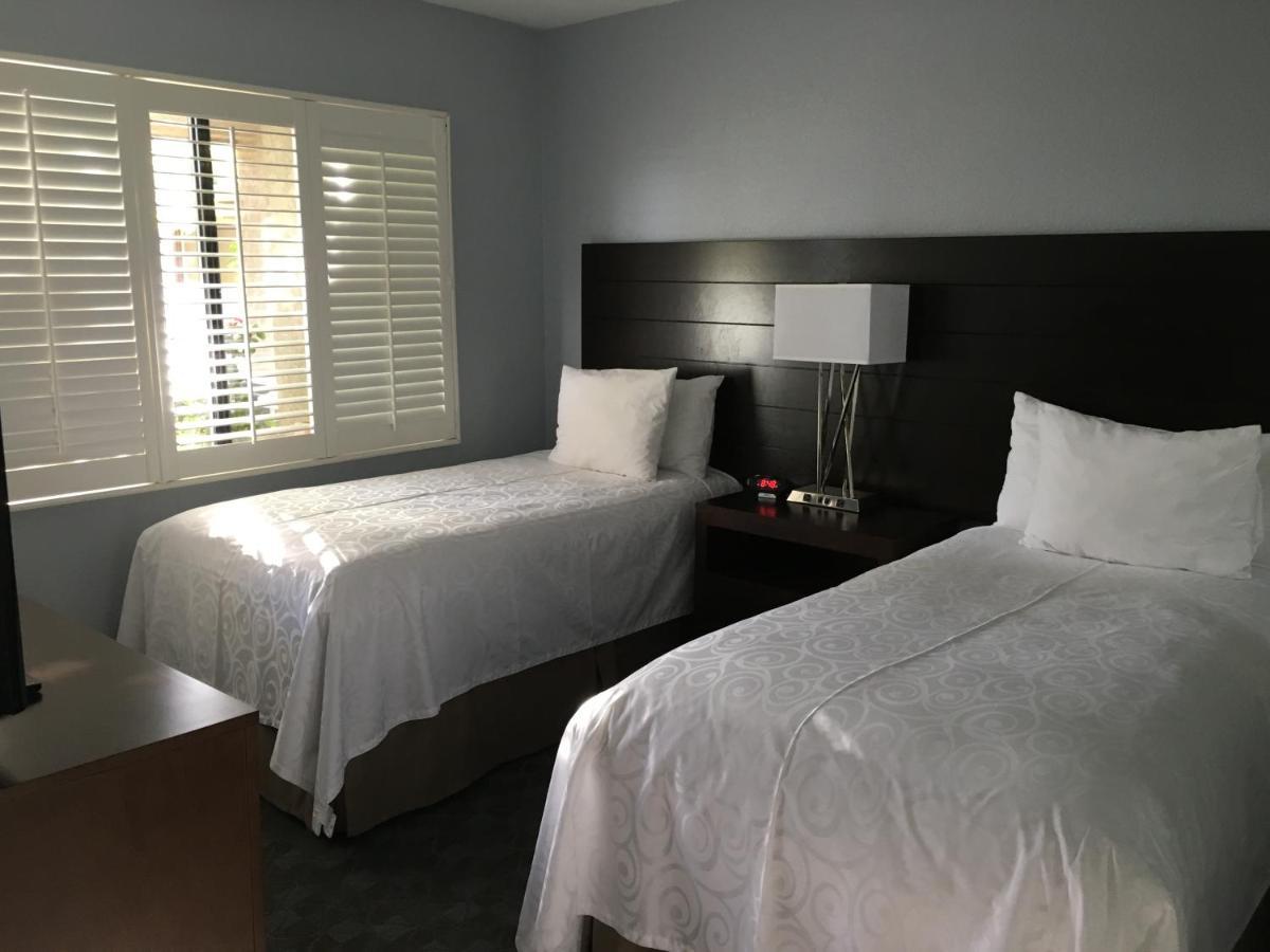 Hotel Getaways At Tennis Club