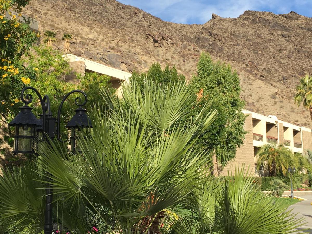 Getaways At Tennis Club 3* Palm Springs